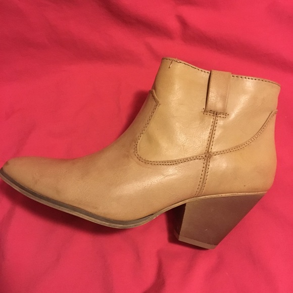 Forever 21 Cute Booties - Picture 4 of 8